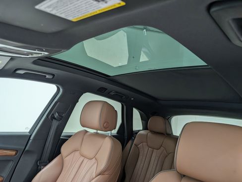 Used 2022 Audi Q5 e Premium image 16