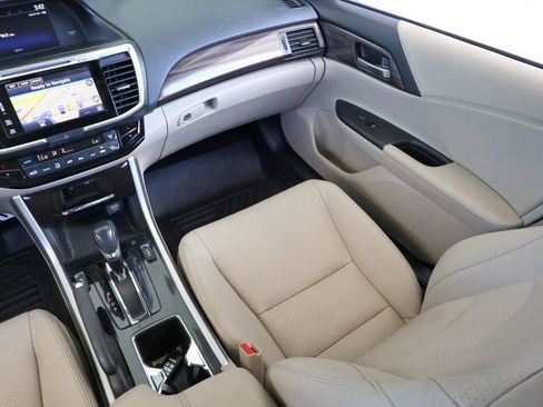 Used 2016 Honda Accord EX-L image 18