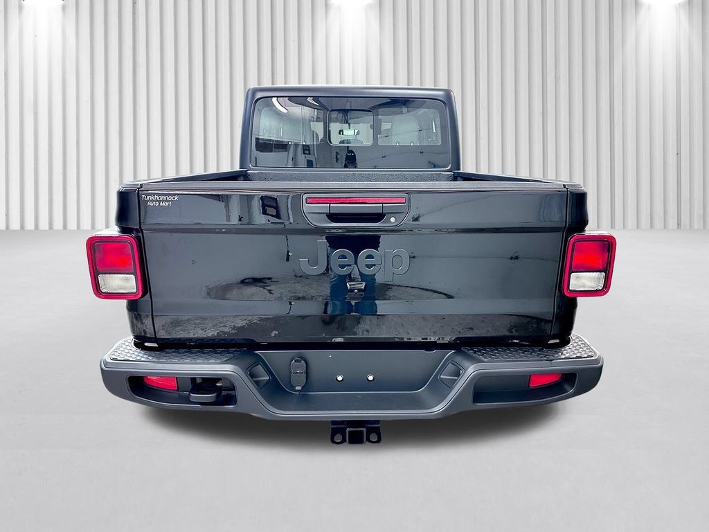 New 2026 Jeep Gladiator Sport AWD/4WD image 6