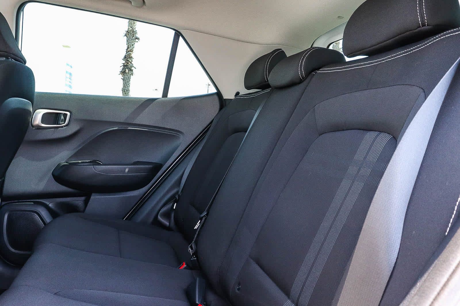 Used 2024 Hyundai Venue SEL FWD image 26