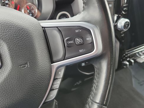 Used 2024 RAM 2500 Big Horn w/ Sport Appearance Package image 12