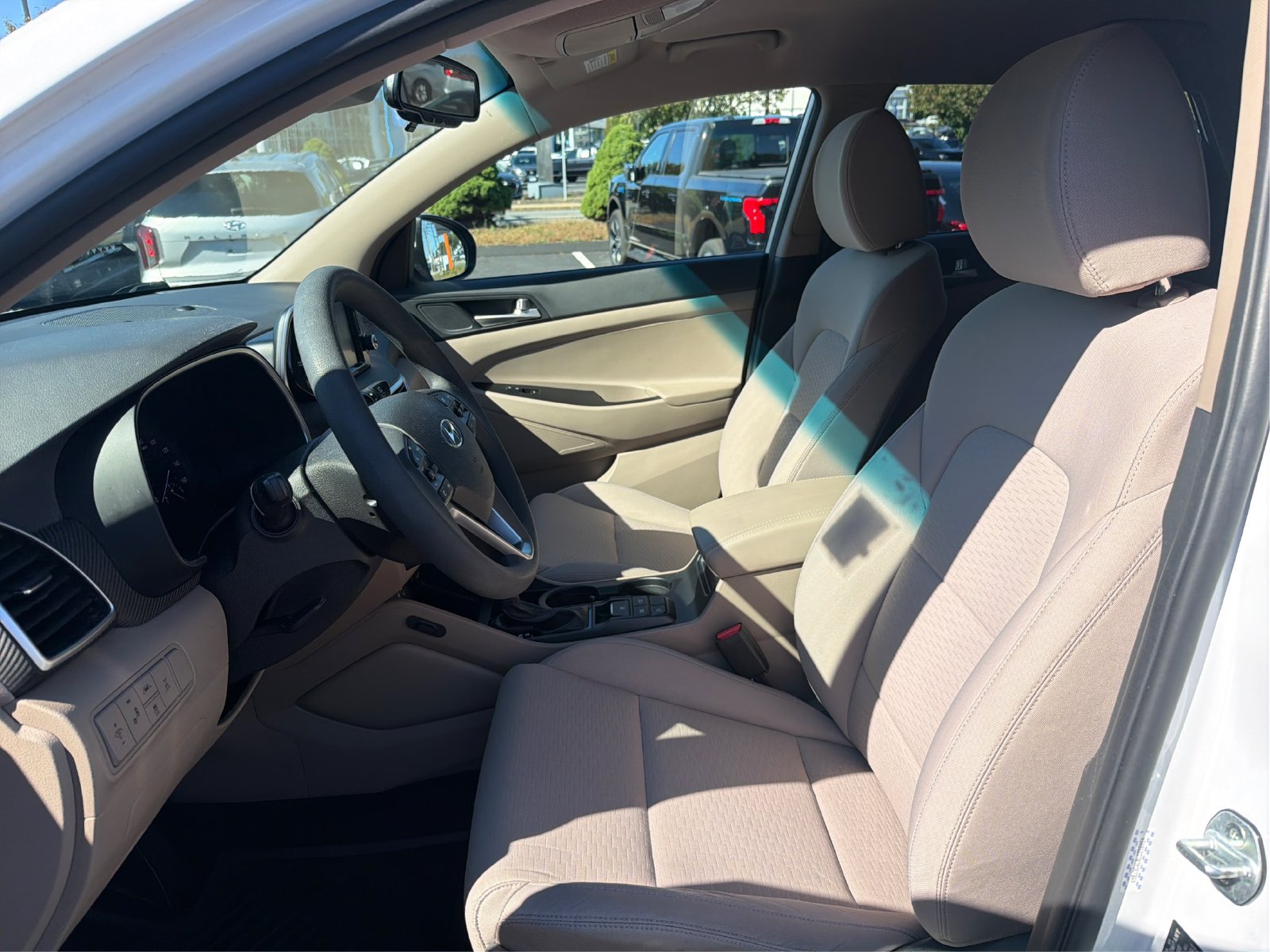 Used 2020 Hyundai Tucson SEL w/ Winter Weather Package AWD/4WD image 9