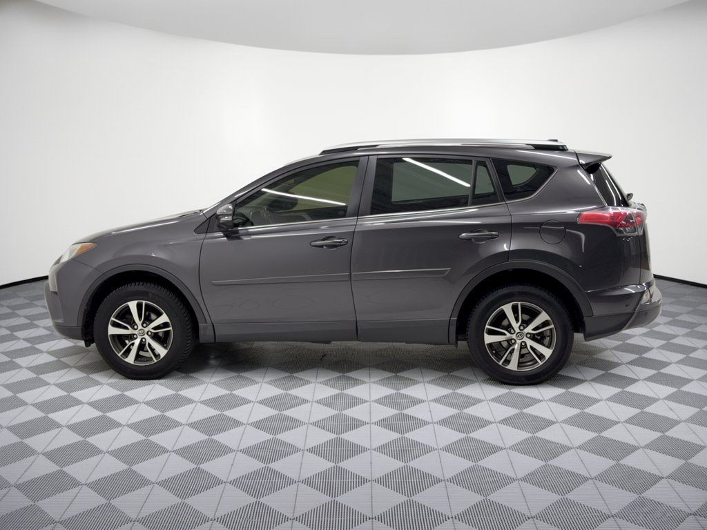 Used 2016 Toyota RAV4 XLE w/ Convenience Package AWD/4WD image 2
