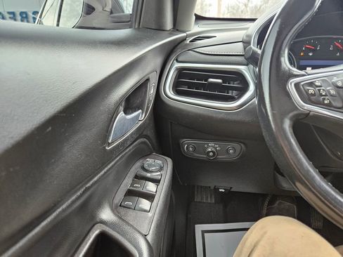 Used 2020 Chevrolet Equinox Premier image 12