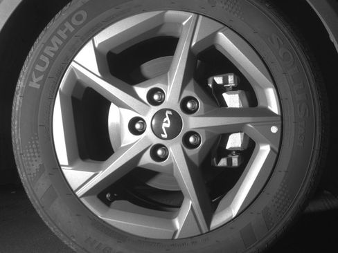 Used 2025 Kia K4 LXS image 13