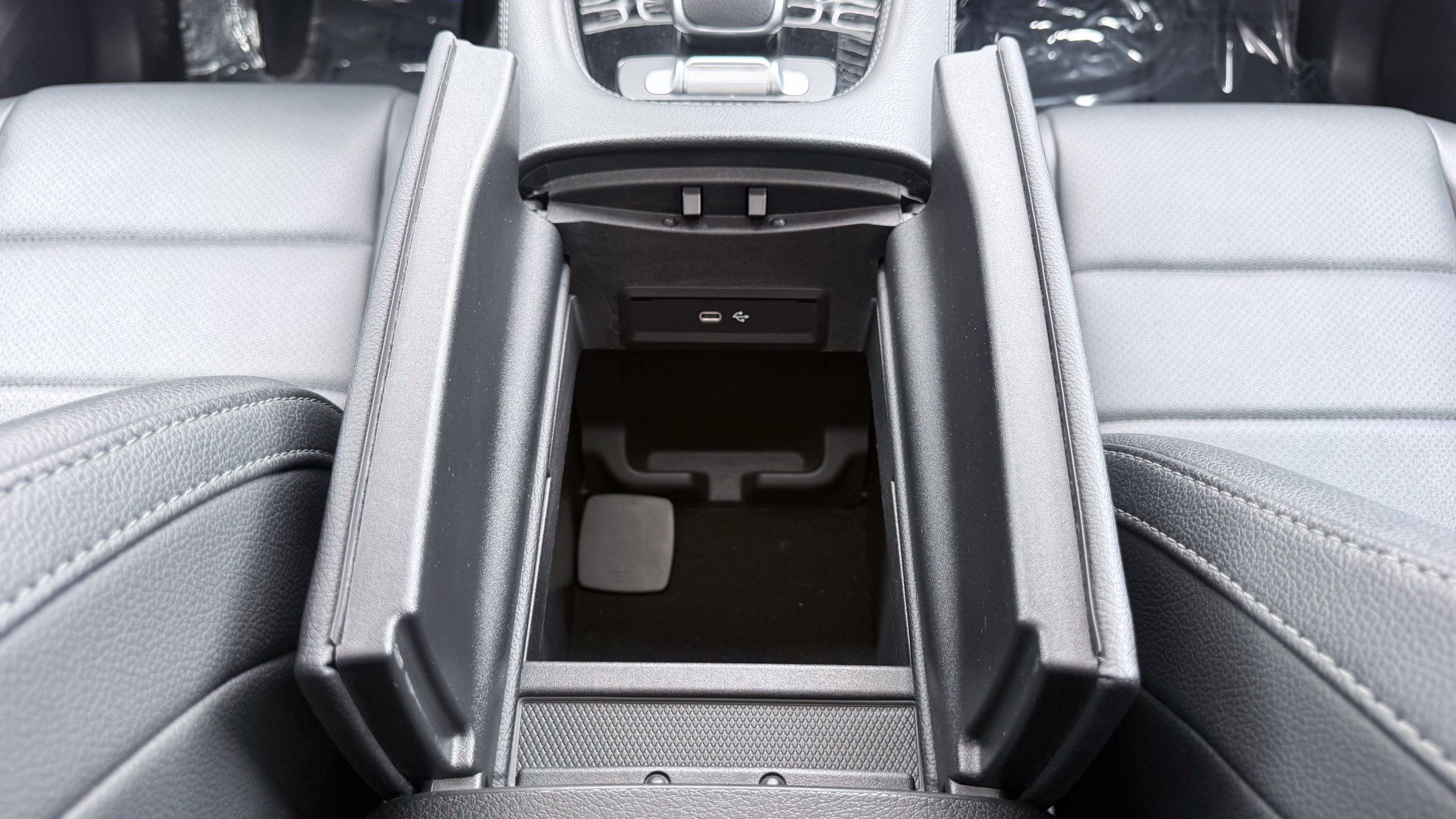 Used 2024 Mercedes-Benz GLS 450 4MATIC image 69