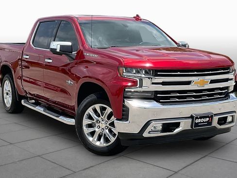 Used 2022 Chevrolet Silverado 1500 LTZ w/ LTZ Convenience Package II RWD image 3