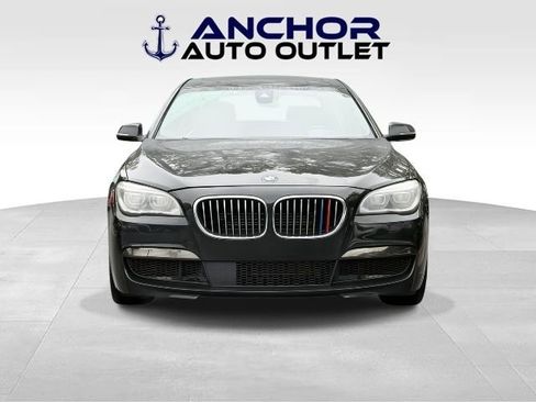Used 2014 BMW 750Li xDrive image 2