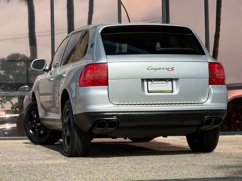 Used 2003 Porsche Cayenne S image 8