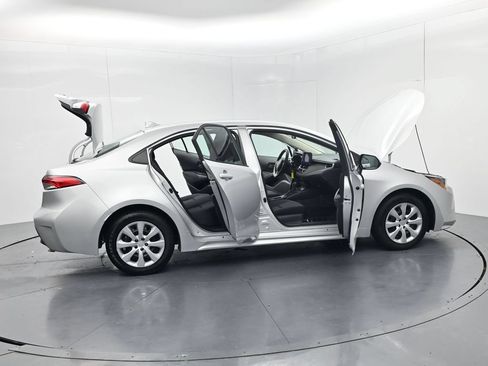 Used 2024 Toyota Corolla LE FWD image 56