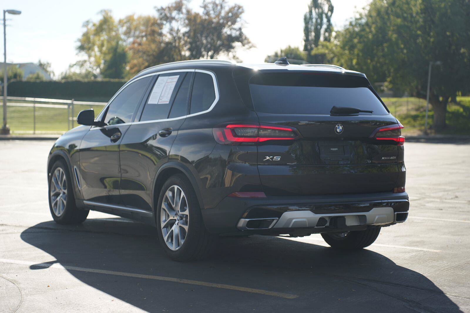 Used 2021 BMW X5 xDrive40i AWD/4WD image 3