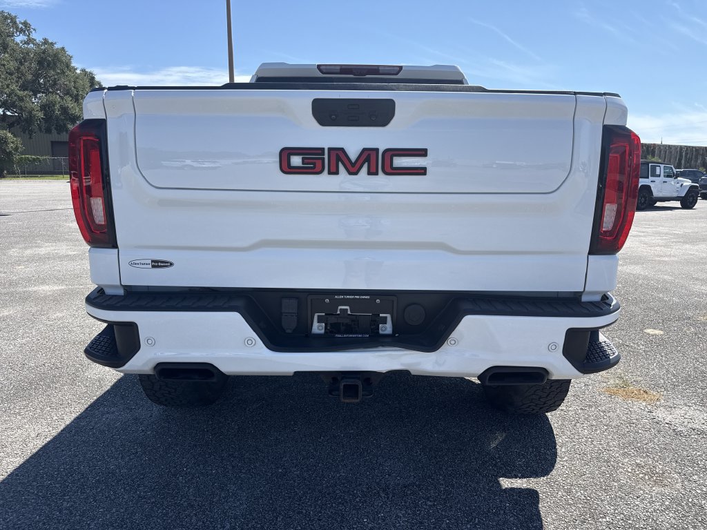 Used 2024 GMC Sierra 1500 AT4 w/ Technology Package AWD/4WD image 7