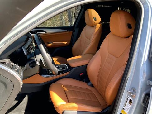 Used 2023 BMW X4 xDrive30i w/ M Sport Package AWD/4WD image 9