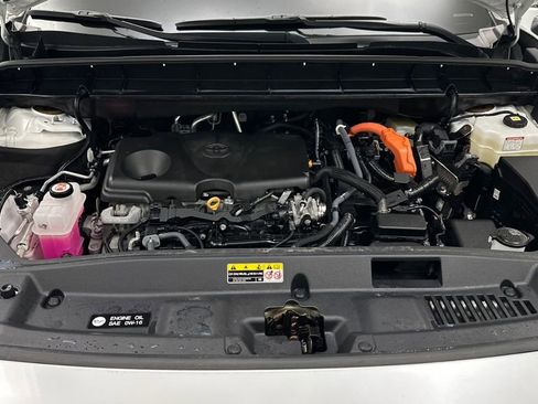 Used 2023 Toyota Highlander Bronze Edition image 11