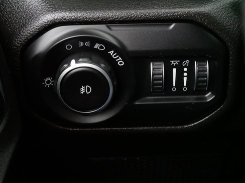 Used 2022 Jeep Wrangler Sport AWD/4WD image 27
