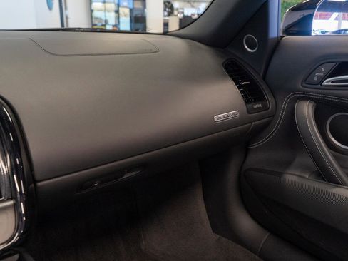 Used 2015 Audi R8 V10 w/ Full Leather Package image 11