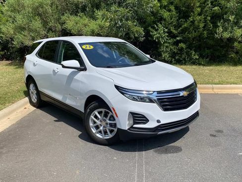 Used 2023 Chevrolet Equinox LT FWD image 1