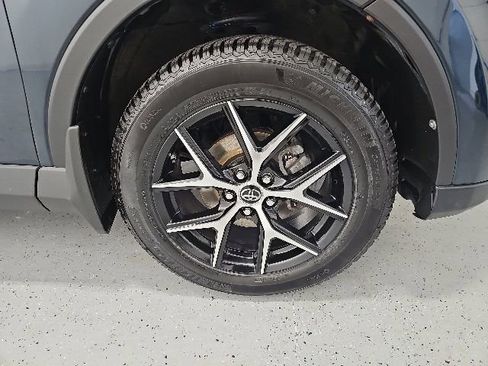 Used 2017 Toyota RAV4 SE AWD/4WD image 8