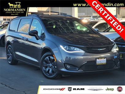 Certified 2020 Chrysler Pacifica Limited w/ Advanced Safetytec Group