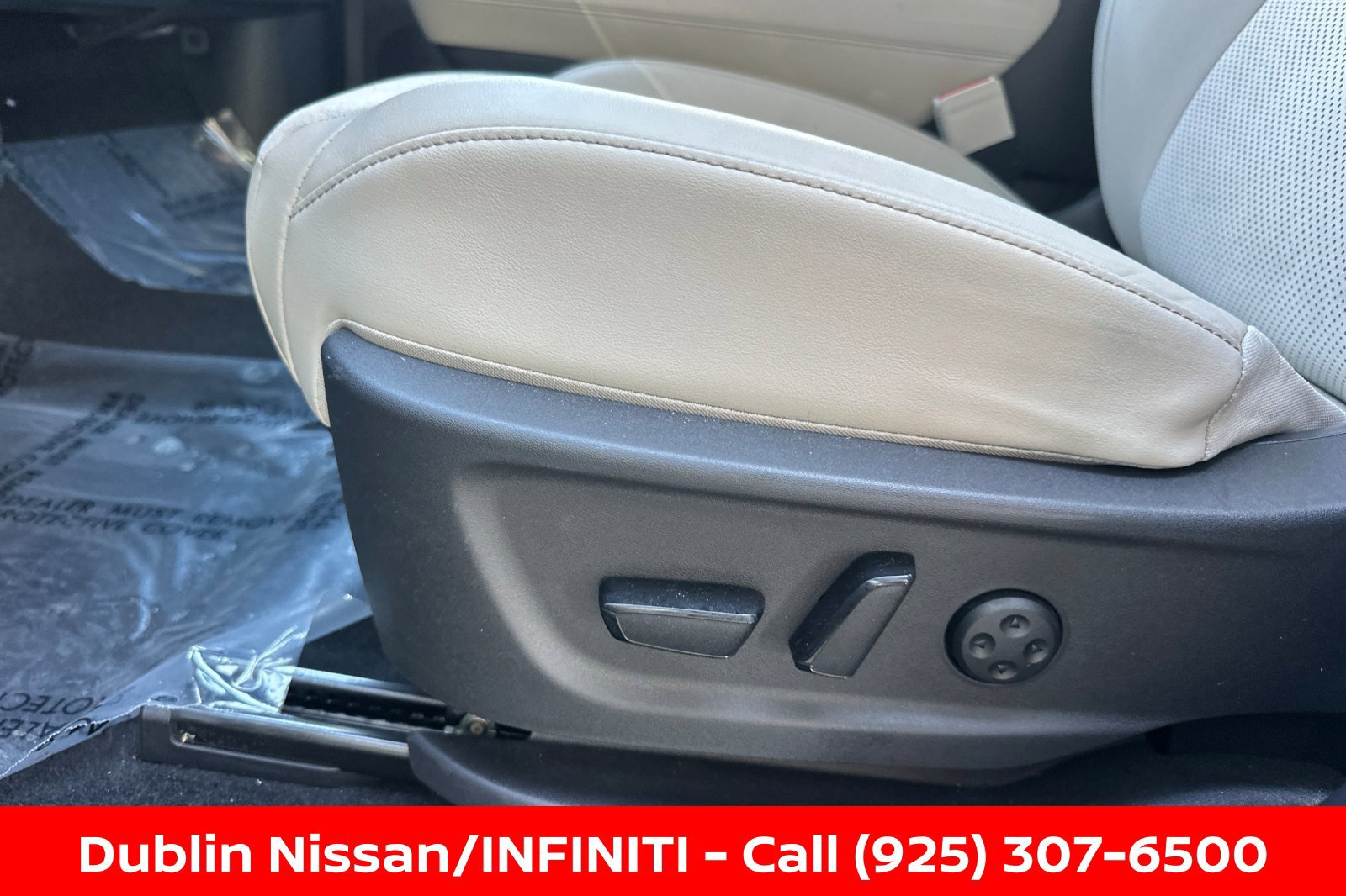 Certified 2023 Nissan Ariya FWD image 14