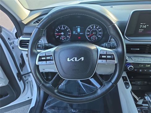 Used 2022 Kia Telluride EX w/ EX Premium Package AWD/4WD image 19