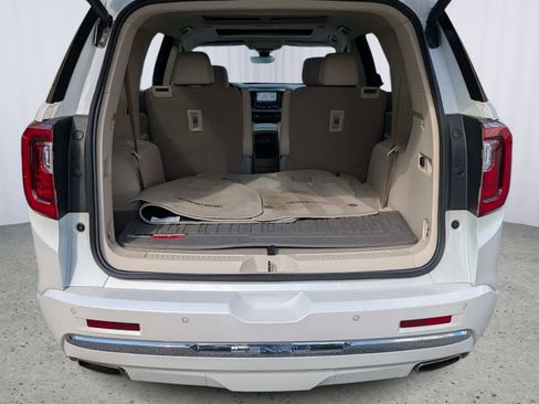 Certified 2023 GMC Acadia Denali w/ Denali Ultimate Package image 11