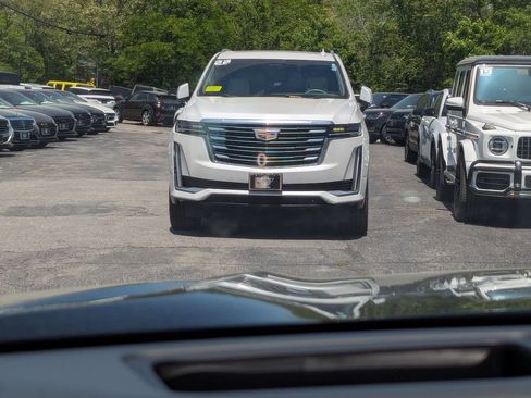 Used 2023 Cadillac Escalade V AWD/4WD image 25
