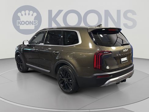 Used 2022 Kia Telluride SX w/ Towing Package FWD image 4