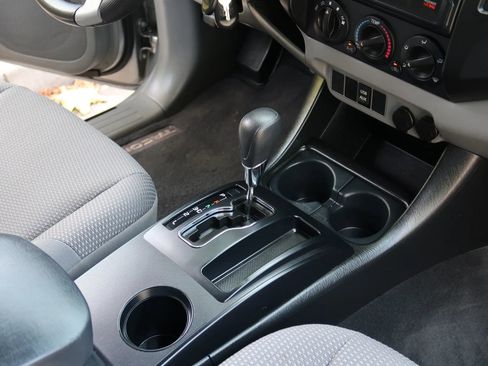 Used 2015 Toyota Tacoma 2WD Access Cab w/ Convenience Package image 35