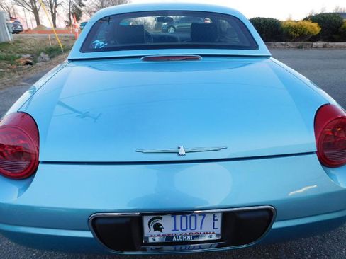 Used 2002 Ford Thunderbird Deluxe image 35