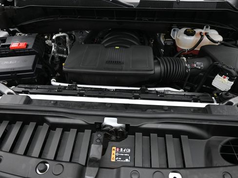 Used 2026 Chevrolet Silverado 1500 LT AWD/4WD image 8