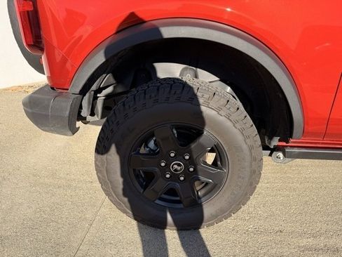 Used 2024 Ford Bronco Black Diamond image 12