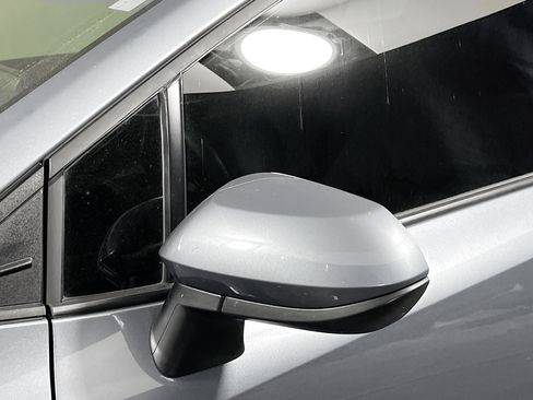 Used 2025 Toyota Corolla LE FWD image 12
