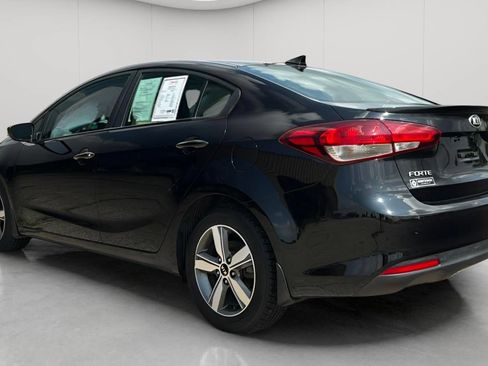 Used 2018 Kia Forte S FWD image 7