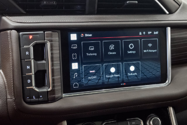 Used 2022 GMC Yukon XL Denali w/ Denali Premium Package AWD/4WD image 17