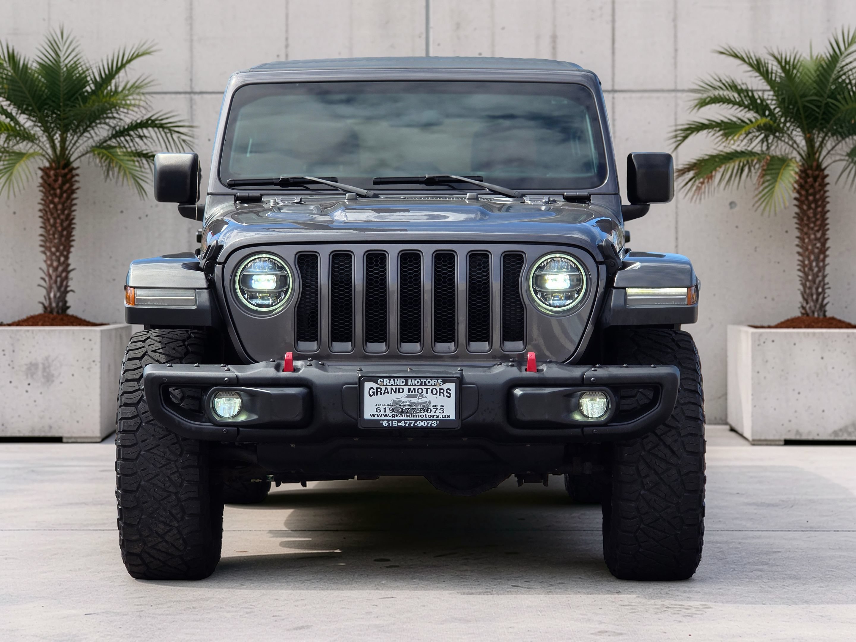 Used 2018 Jeep Wrangler Unlimited Rubicon w/ Dual Top Group AWD/4WD image 3