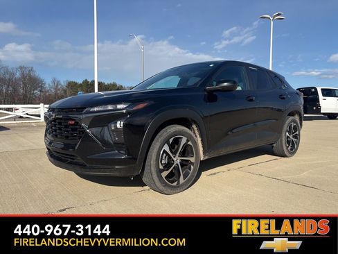 Used 2024 Chevrolet Trax RS image 1