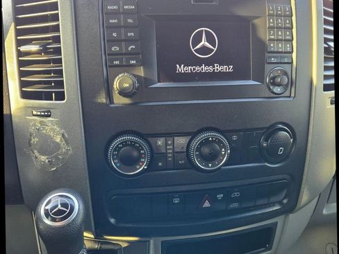 Used 2017 Mercedes-Benz Sprinter 2500 image 12