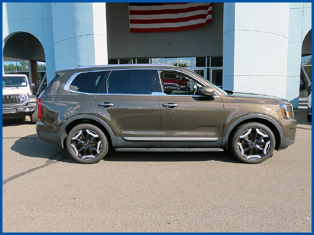 Used 2024 Kia Telluride S w/ S Sunroof Package AWD/4WD image 2