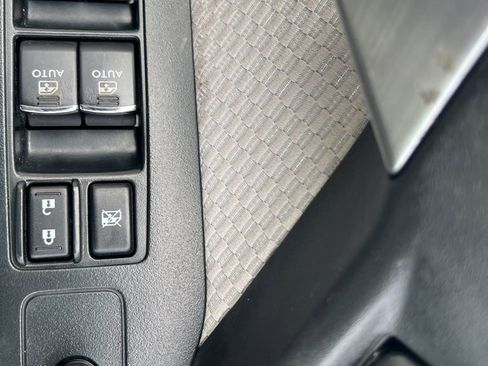 Used 2017 Subaru Forester 2.5i w/ Alloy Wheel Package image 28