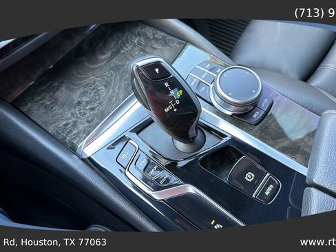 Used 2022 BMW 530i w/ Premium Package RWD image 49