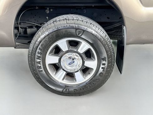 Used 2016 Ford F250 Lariat w/ Lariat Ultimate Package AWD/4WD image 34