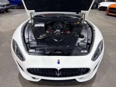 Used 2015 Maserati GranTurismo Sport image 16