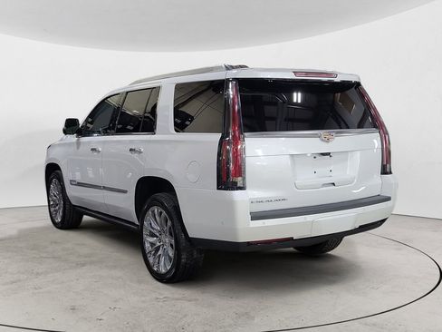 Used 2017 Cadillac Escalade Premium Luxury image 3