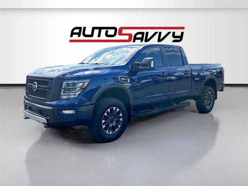 Used 2023 Nissan Titan PRO-4X w/ Pro-4x Convenience Package image 3