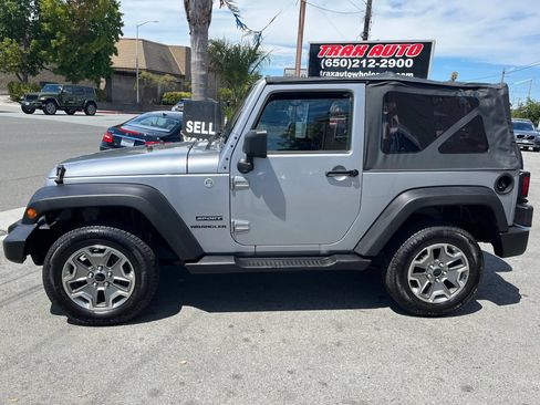 Used 2013 Jeep Wrangler Sport AWD/4WD image 8