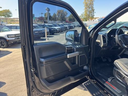 Used 2018 Ford F150 Raptor w/ Equipment Group 802A Luxury AWD/4WD image 8