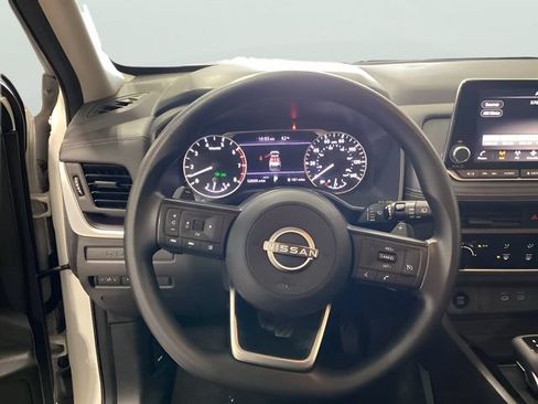 Used 2024 Nissan Rogue S AWD/4WD image 7