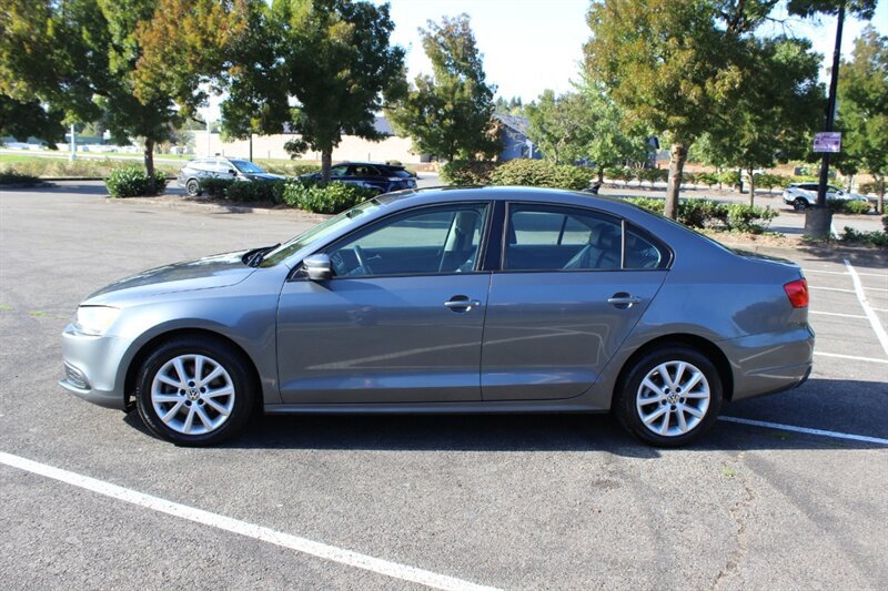 Used 2012 Volkswagen Jetta SE FWD image 7