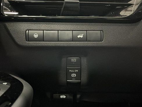 Used 2025 Nissan Murano SV AWD/4WD image 31